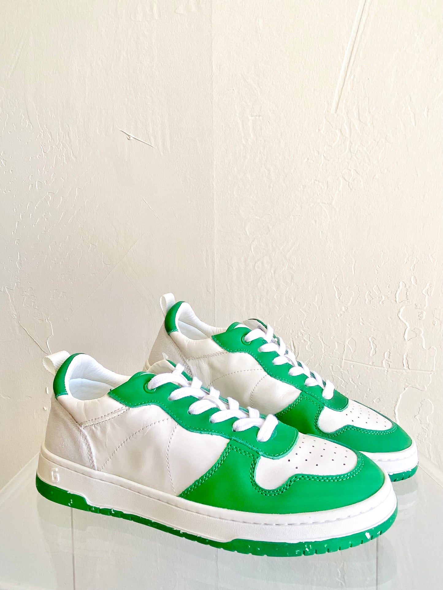 Gadol Green & White Low Top Sneakers