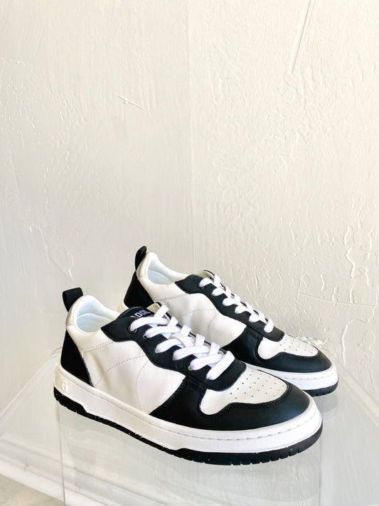 Gadol Black/Wht Low Top Sneakers