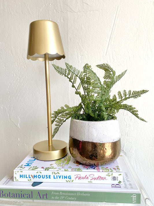 Gold LED Table Lamp with Scalloped Edge