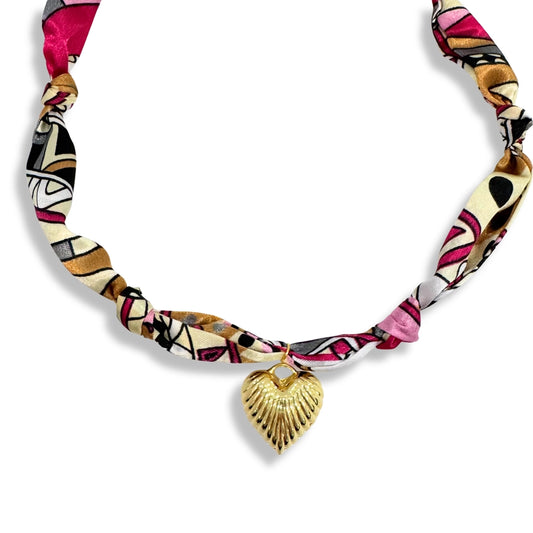 Scalloped Heart Scarf Necklace