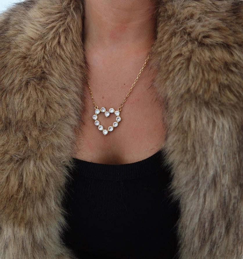 Large Diamond Heart Neklace