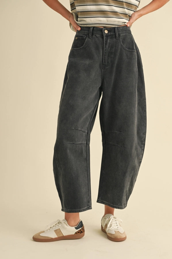 Hannah Black Barrel Jeans