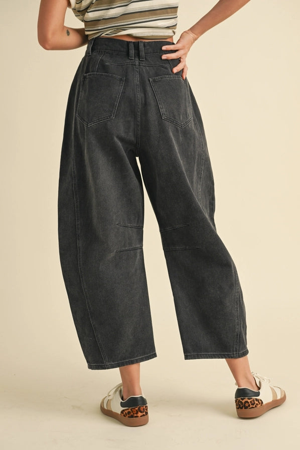 Hannah Black Barrel Jeans