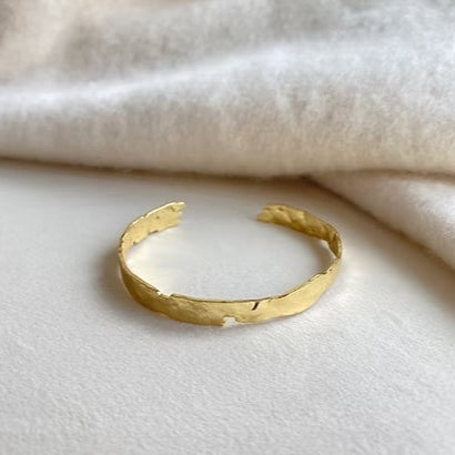 18K Gold Hammered Thin Cuff Bracelet