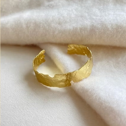 18K Gold Hammered Thick Cuff Bracelet