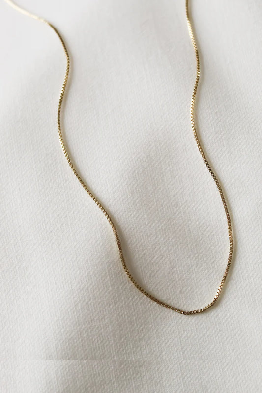 Charm Bar Box Chain
